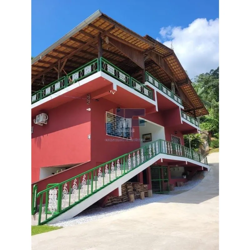 Sitio impecável com 16080 m² bairro Claraíba Nova Trento/SC