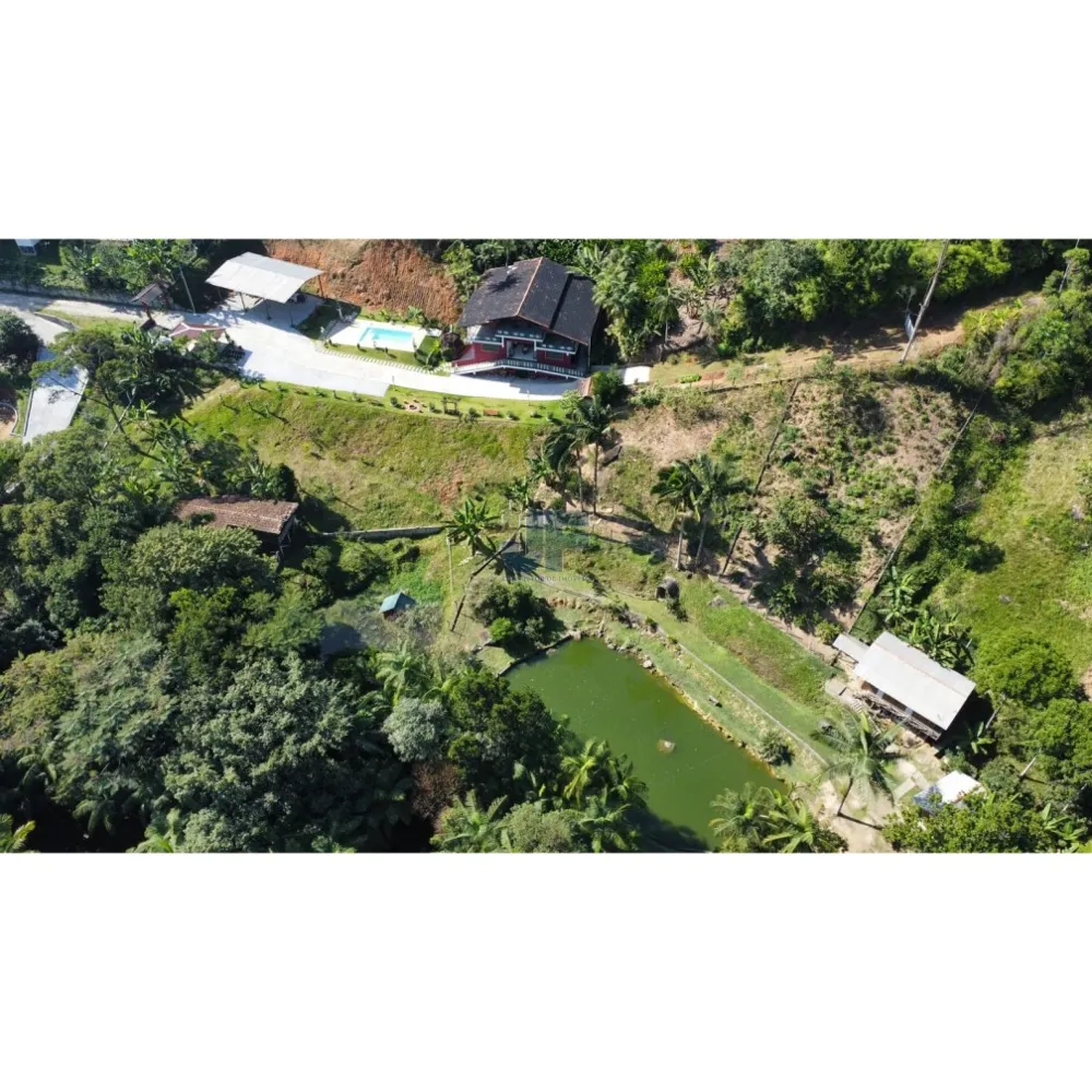Sitio impecável com 16080 m² bairro Claraíba Nova Trento/SC