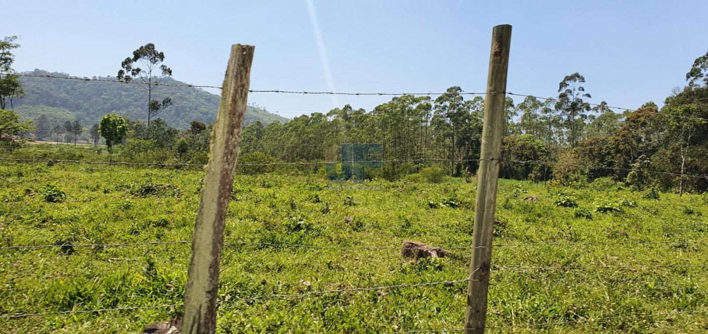 Linda área de terra com 19 hectares em Araquari/SC
