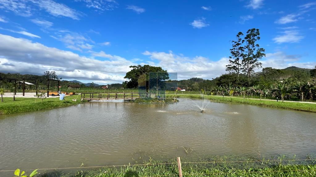 SÍTIO COM ESTRUTURA COMPLETA A VENDA EM TIJUCAS