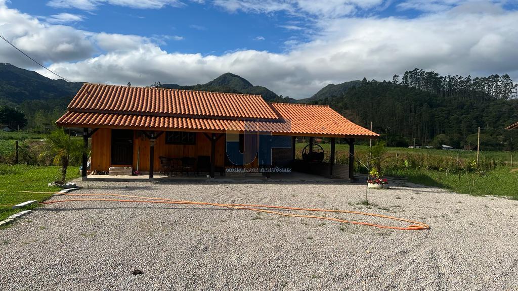 SÍTIO COM ESTRUTURA COMPLETA A VENDA EM TIJUCAS