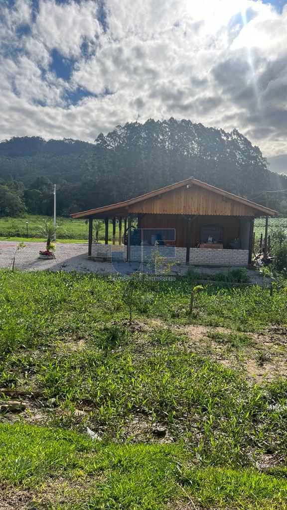 SÍTIO COM ESTRUTURA COMPLETA A VENDA EM TIJUCAS