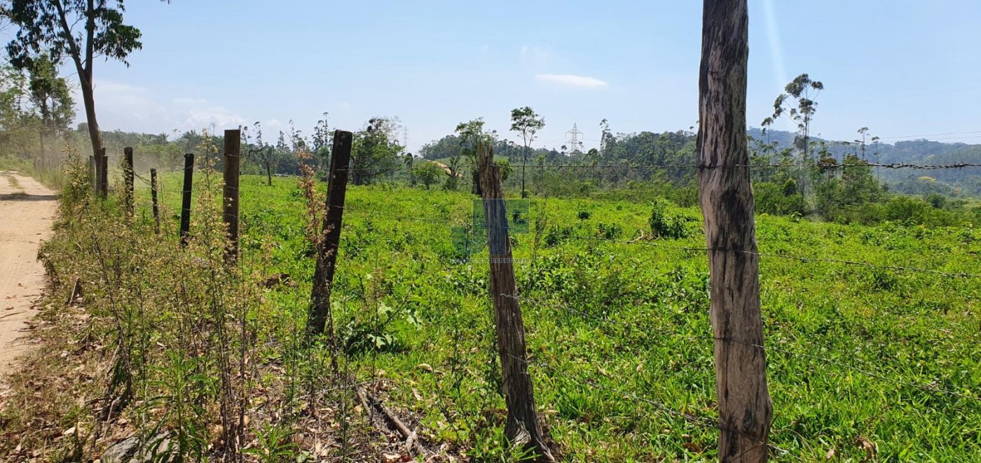 Linda área de terra com 19 hectares em Araquari/SC