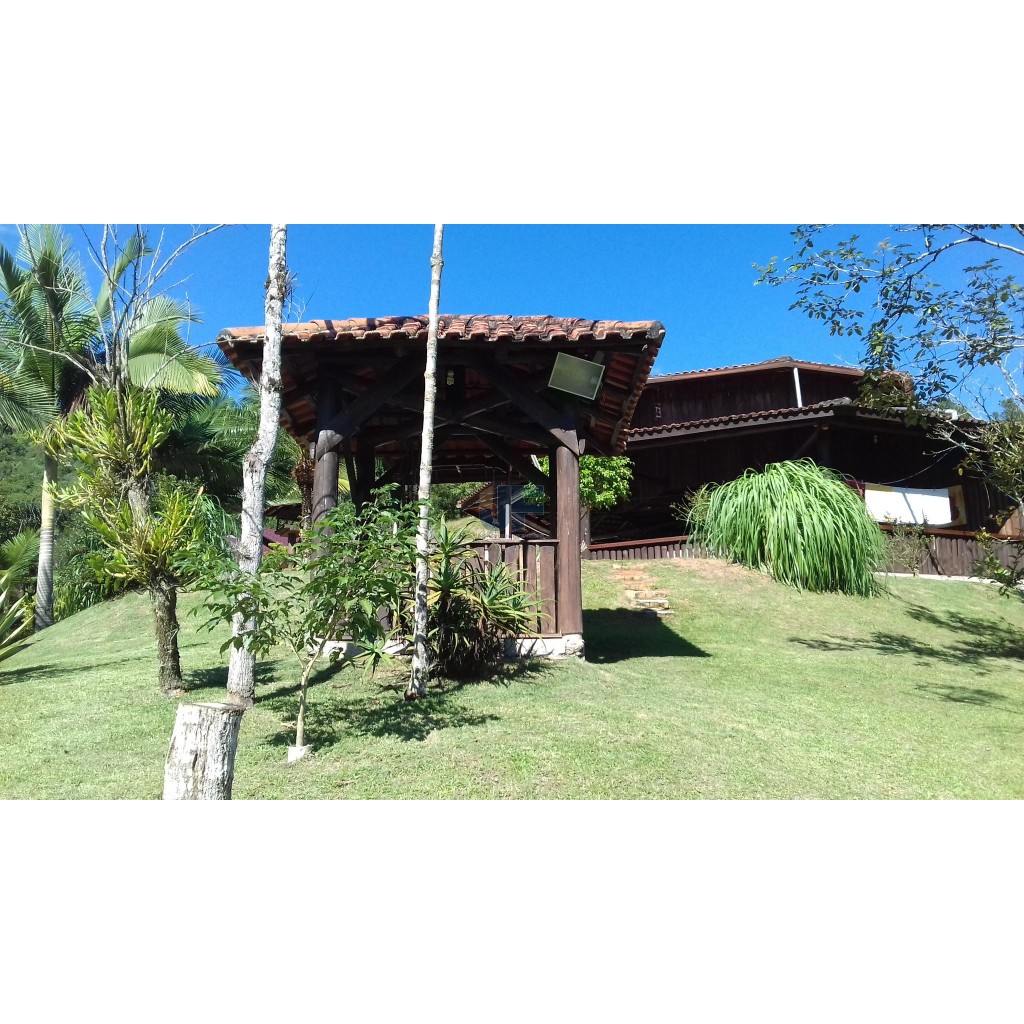 Sitio para Quem Tem Bom Gosto Encontra - Se A 24 Km De Balneário Camboriú    