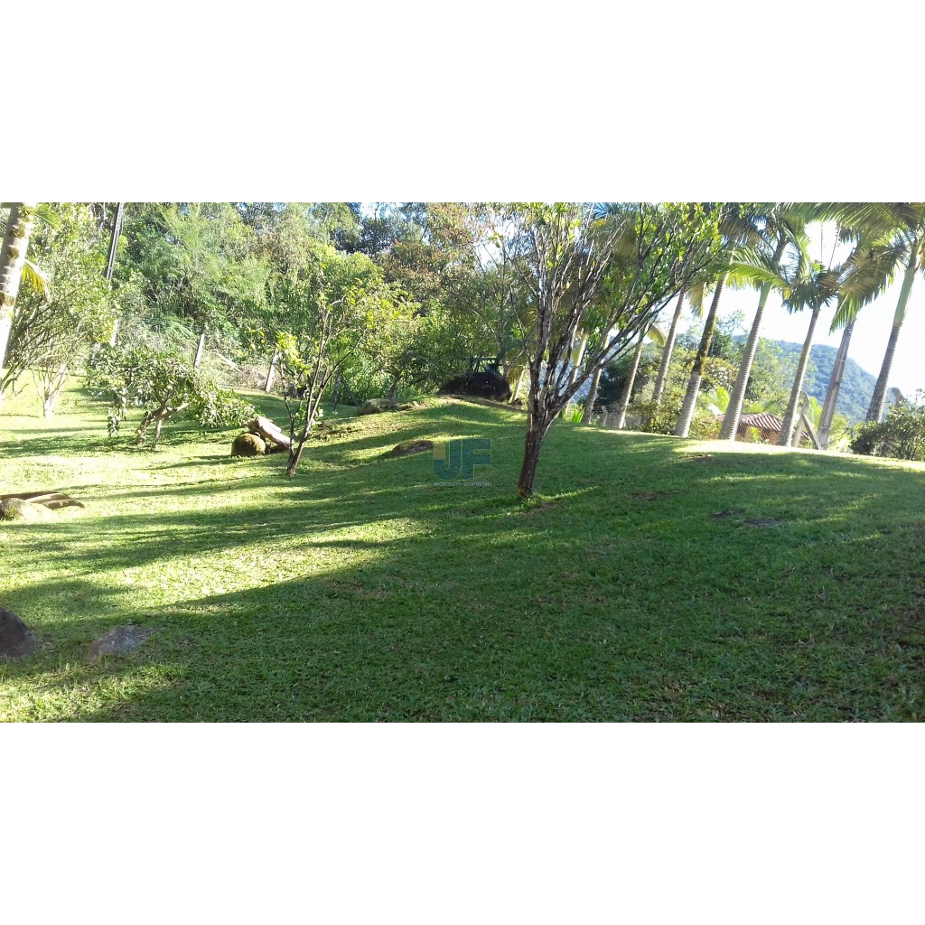 Sitio para Quem Tem Bom Gosto Encontra - Se A 24 Km De Balneário Camboriú    