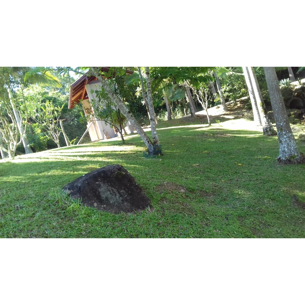 Sitio para Quem Tem Bom Gosto Encontra - Se A 24 Km De Balneário Camboriú    
