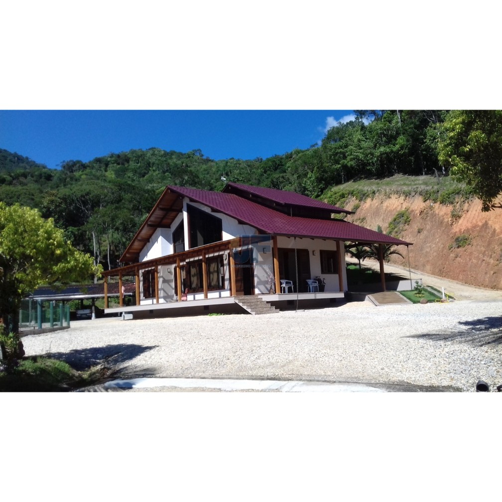 Sitio para Quem Tem Bom Gosto Encontra - Se A 24 Km De Balneário Camboriú    