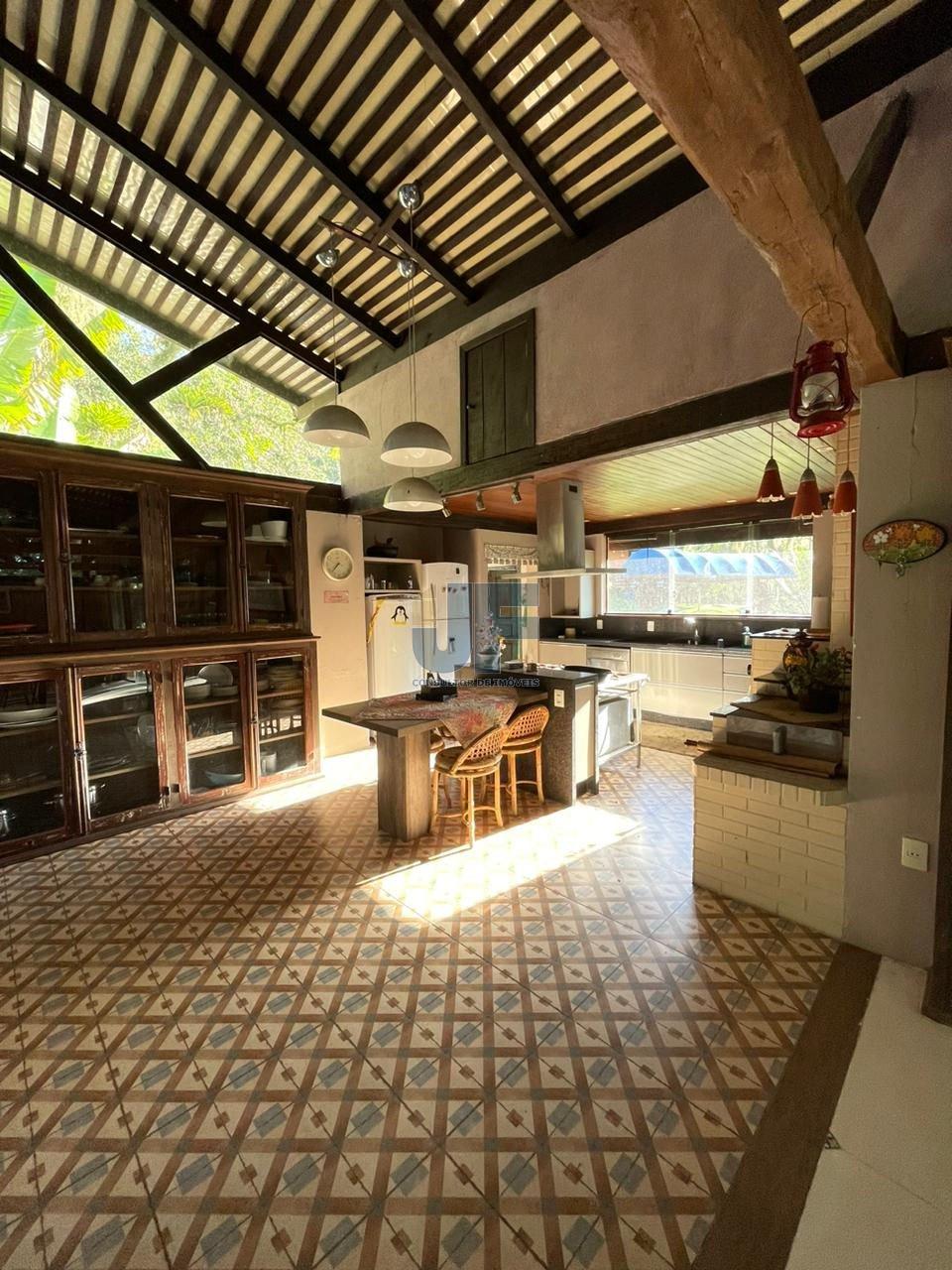 Esse sítio de alto padrão em Balneário Camboriú, no bairro Nova Esperança