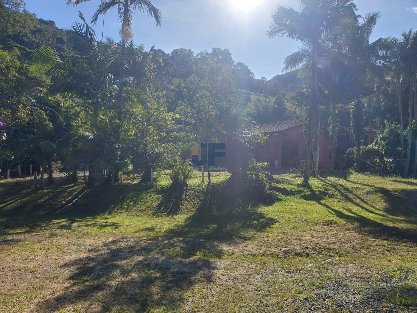 Esse sítio no bairro Limeira, em Brusque/SC, é uma excelente opção.