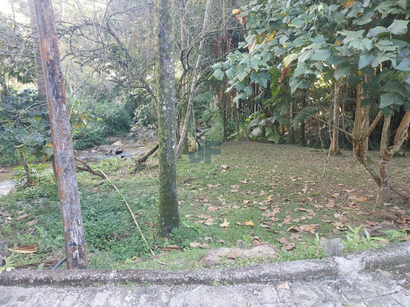 Esse sítio no bairro Limeira, em Brusque/SC, é uma excelente opção.