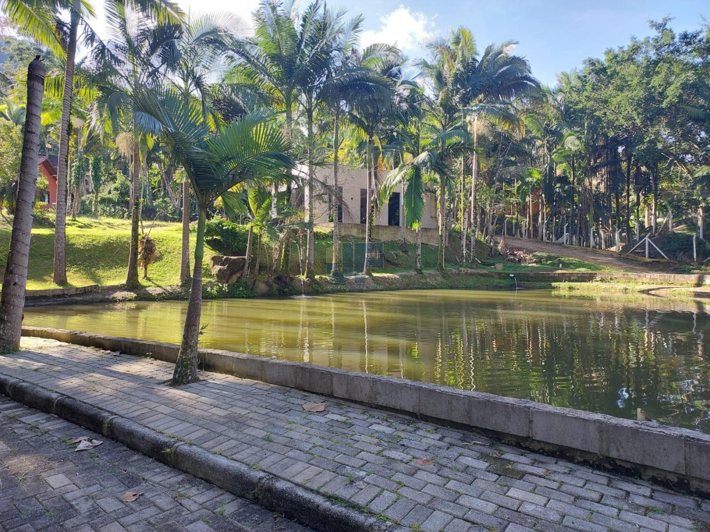 Esse sítio no bairro Limeira, em Brusque/SC, é uma excelente opção.