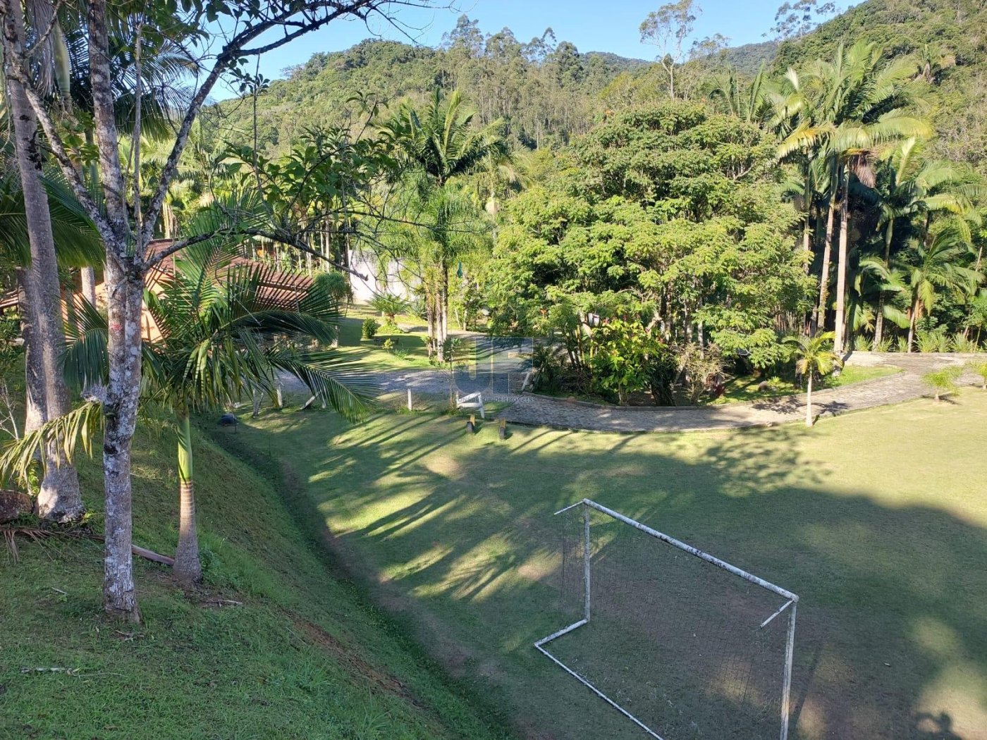 Esse sítio no bairro Limeira, em Brusque/SC, é uma excelente opção.