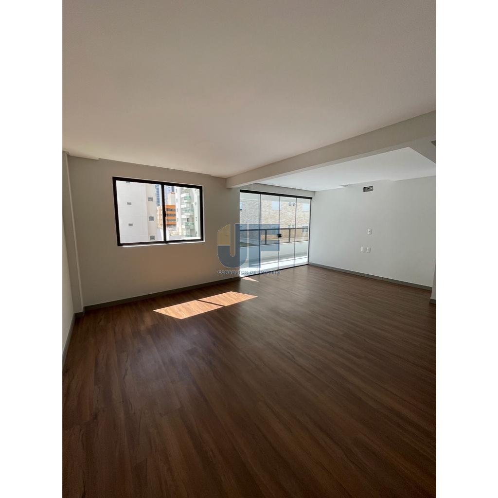 Apartamento para Venda no bairro Centro em Balneário Camboriú