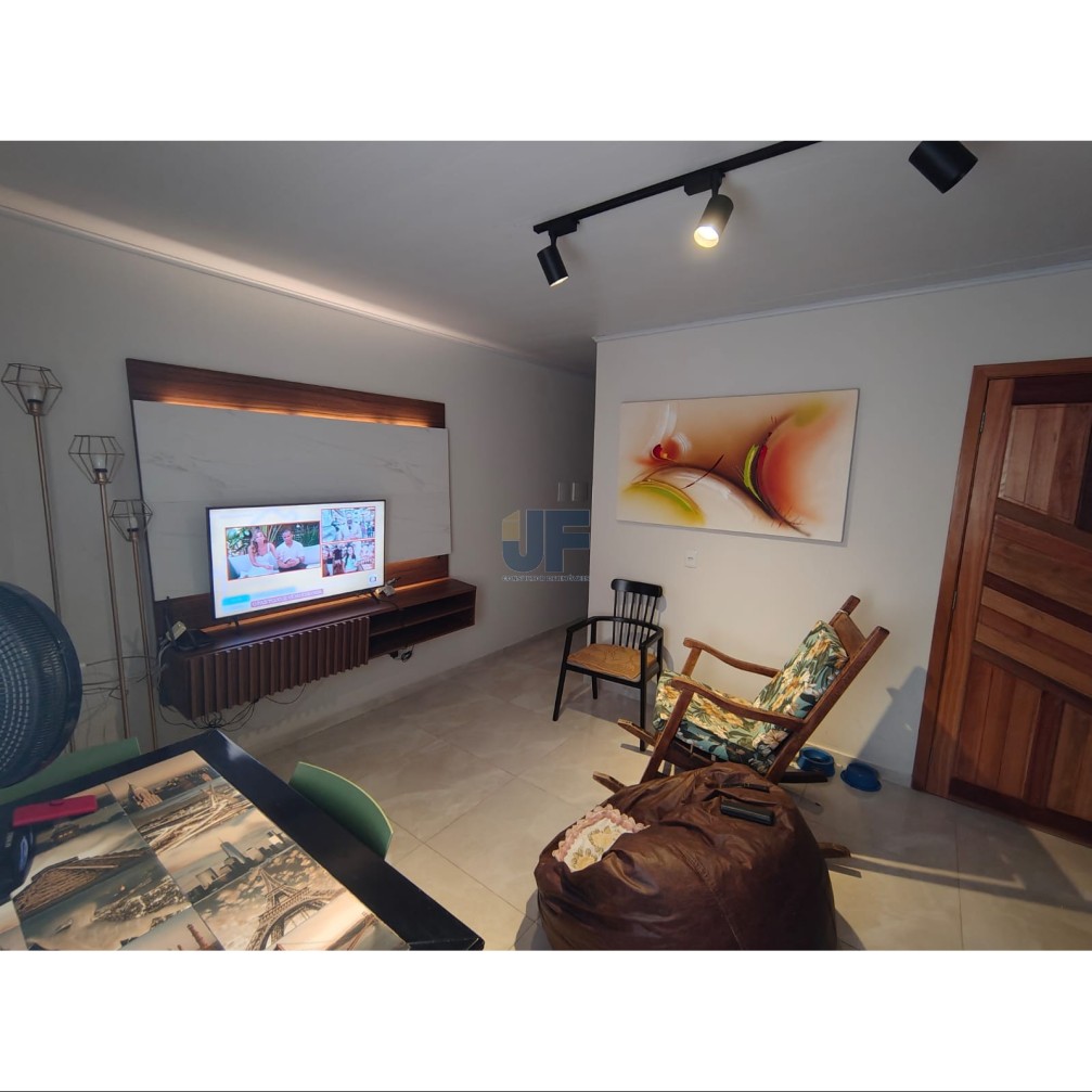 🏡 Casa à venda no Rio do Meio  Camboriú se você busca tranquilidade.