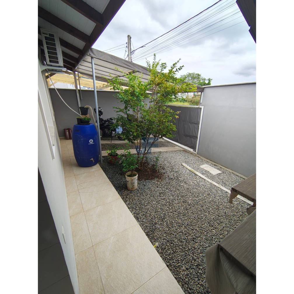 🏡 Casa à venda no Rio do Meio  Camboriú se você busca tranquilidade.