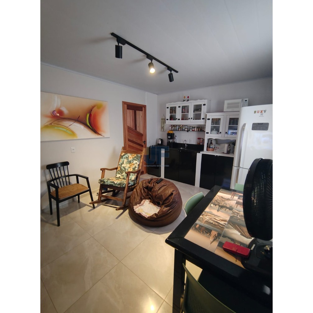 🏡 Casa à venda no Rio do Meio  Camboriú se você busca tranquilidade.